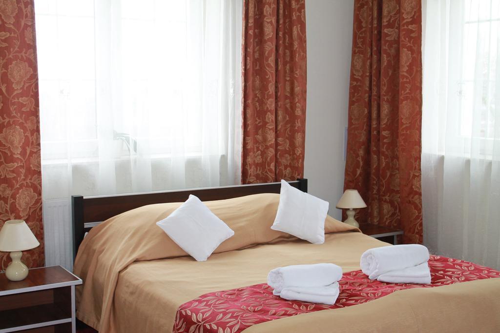 Hotel Kaprys Свидник Экстерьер фото